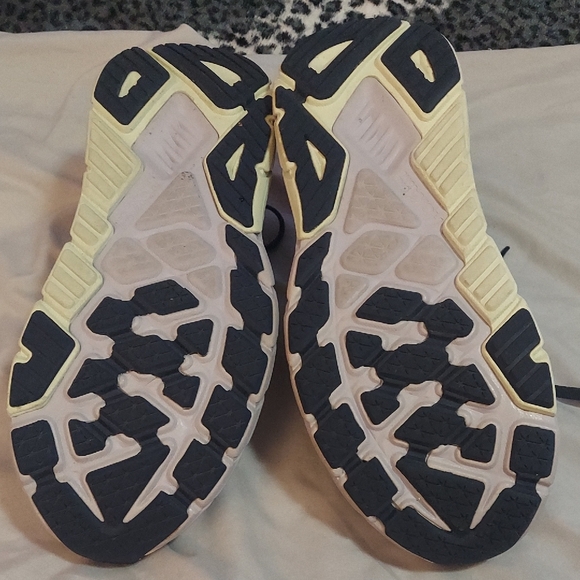 Hoka Womens White and Navy Sneakers - Picture 12 of 14